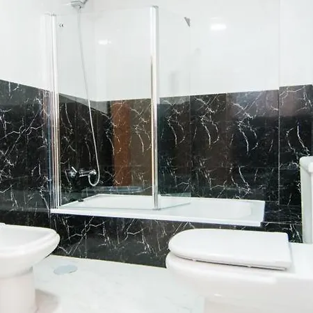 Rr Apartment *